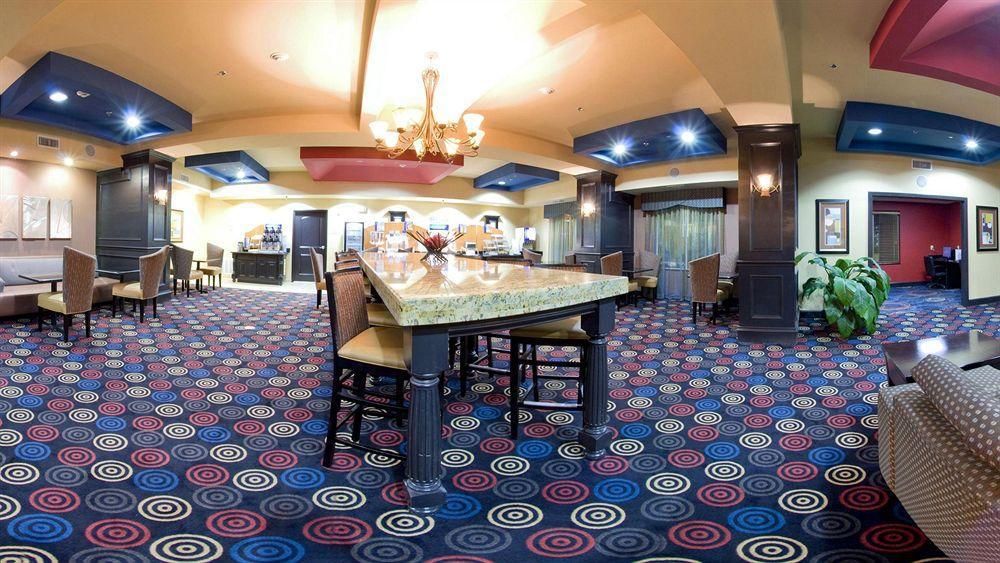 Holiday Inn Express & Suites Huntsville By Ihg Εξωτερικό φωτογραφία