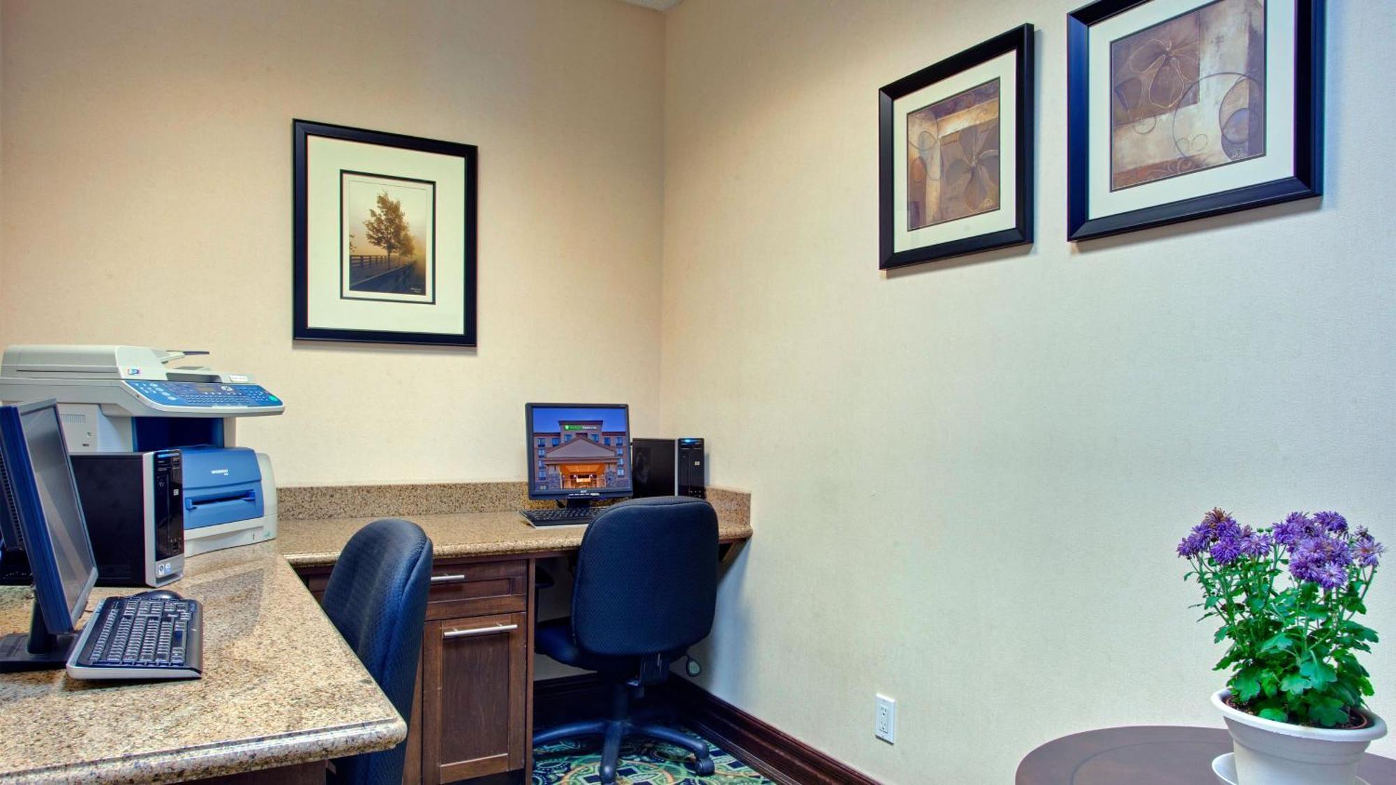 Holiday Inn Express & Suites Huntsville By Ihg Εξωτερικό φωτογραφία